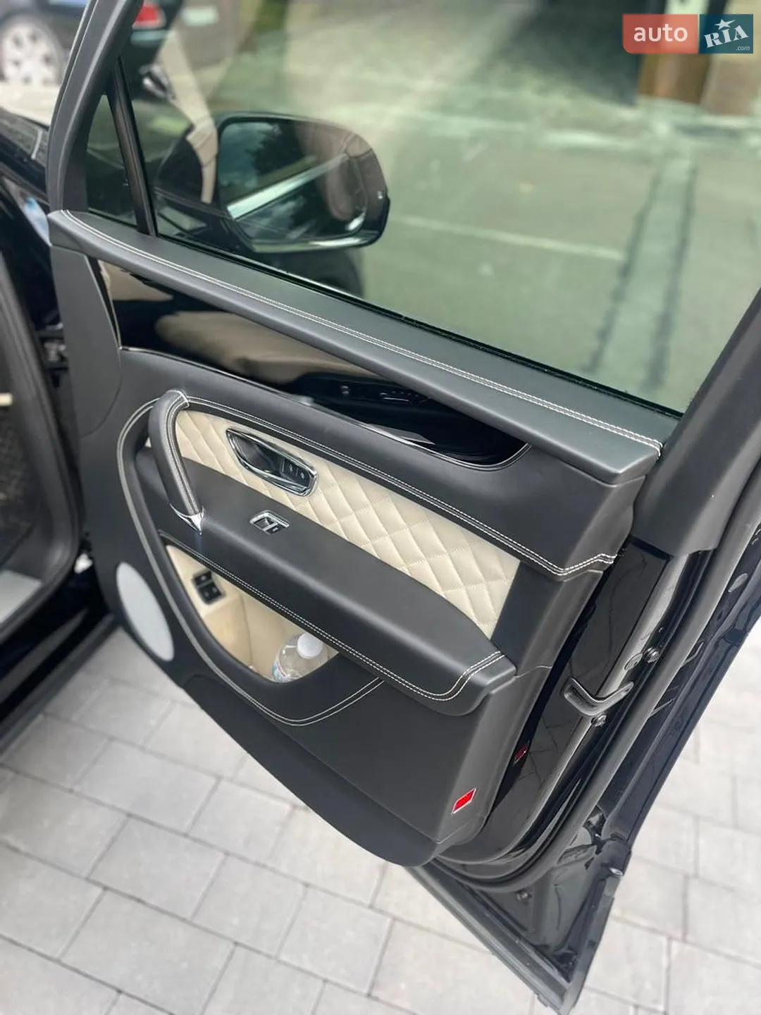 2016 Bentley Bentayga - мініатюра 21
