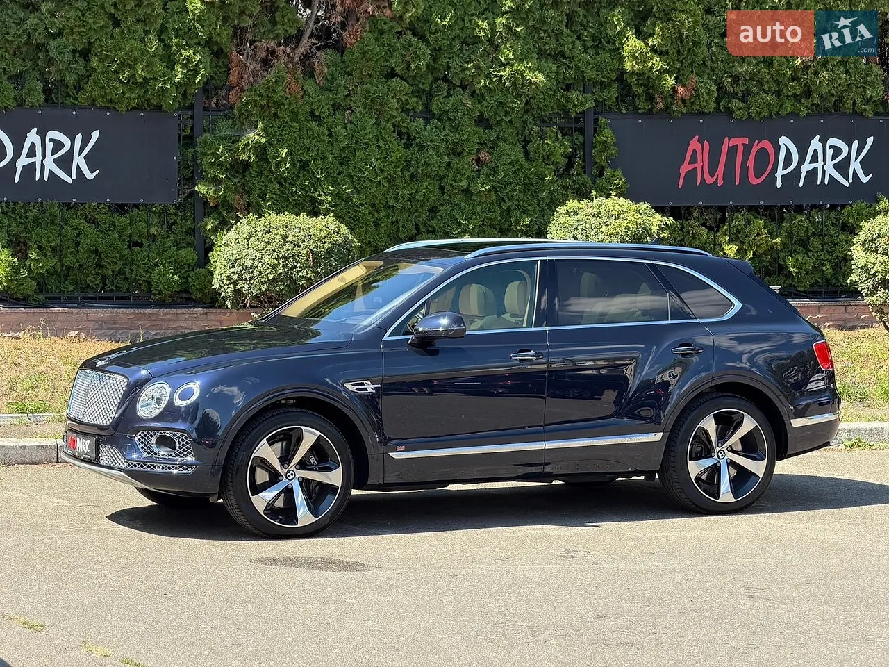 2017 Bentley Bentayga - мініатюра 45