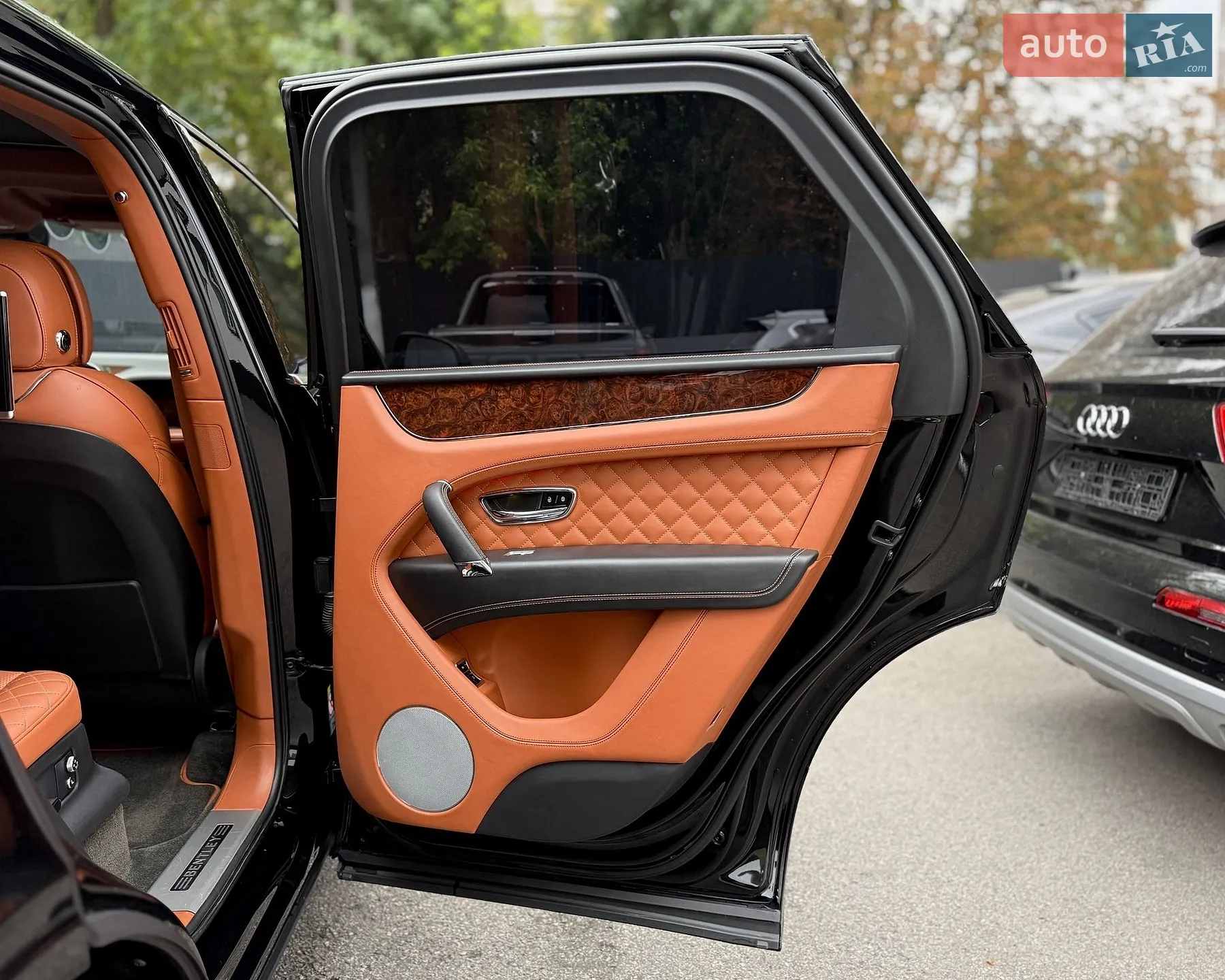 2018 Bentley Bentayga - мініатюра 18