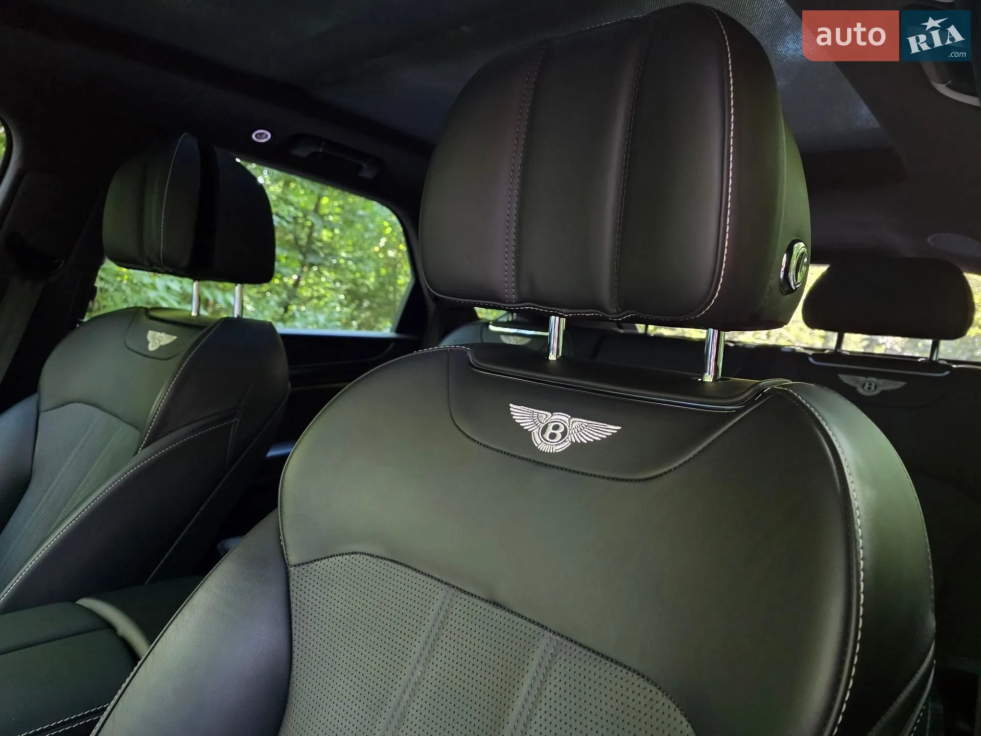 2018 Bentley Bentayga - мініатюра 20
