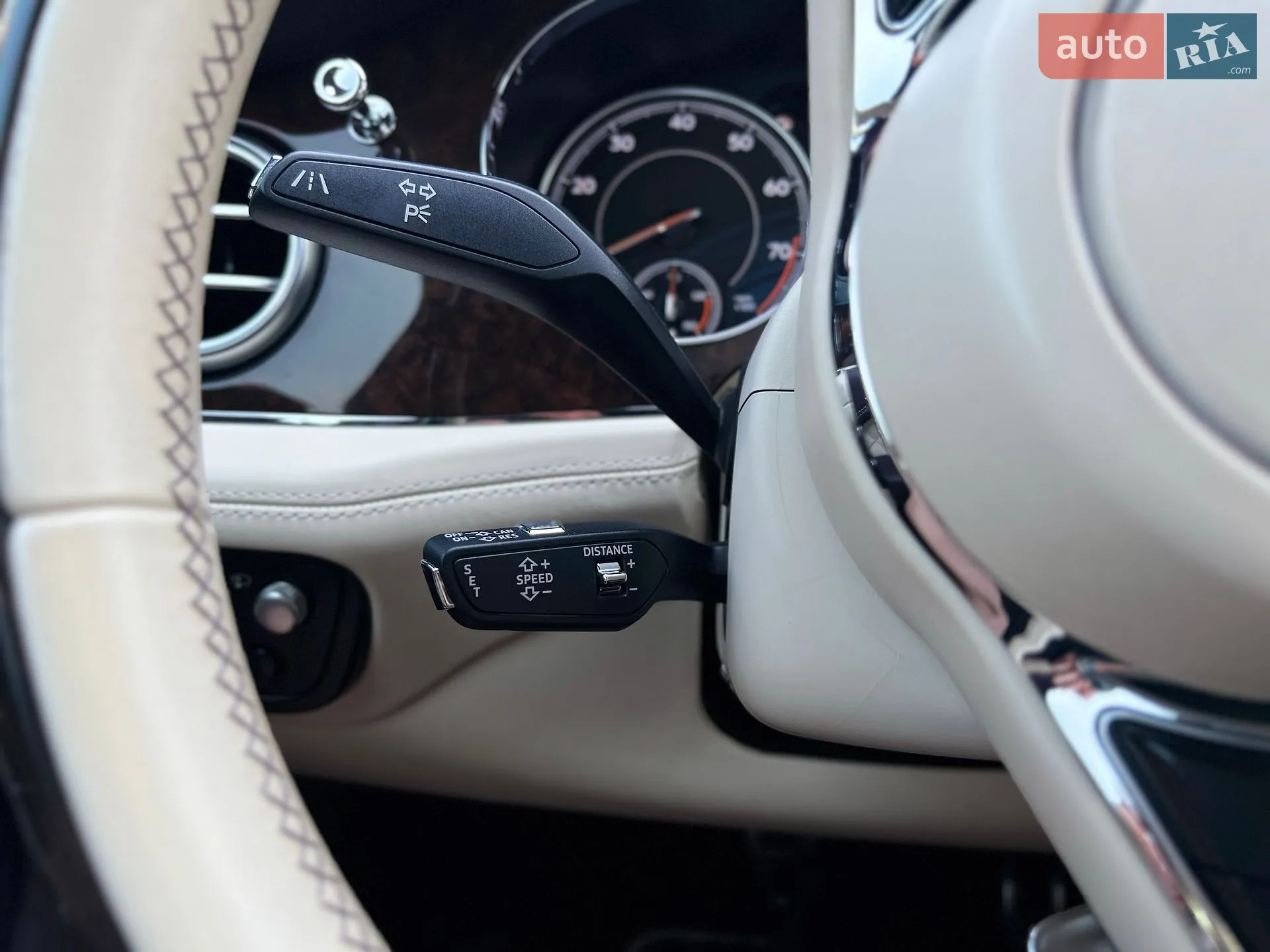2020 Bentley Bentayga - мініатюра 50