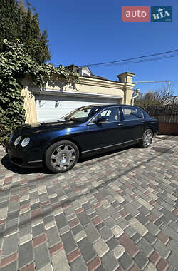 Седан Bentley Continental Flying Spur 2007 в 