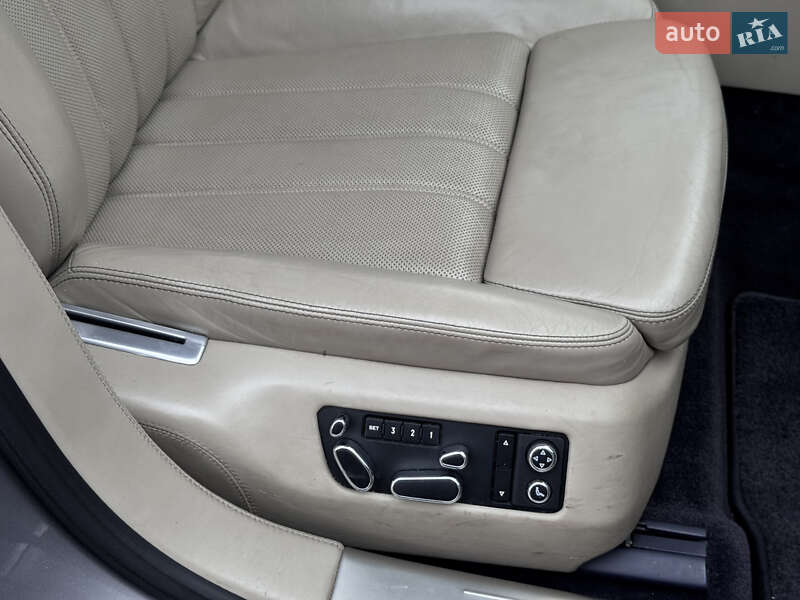 Седан Bentley Continental Flying Spur 2006 в Києві фото 32 Седан Bentley Continental Flying Spur 2006 в Києві