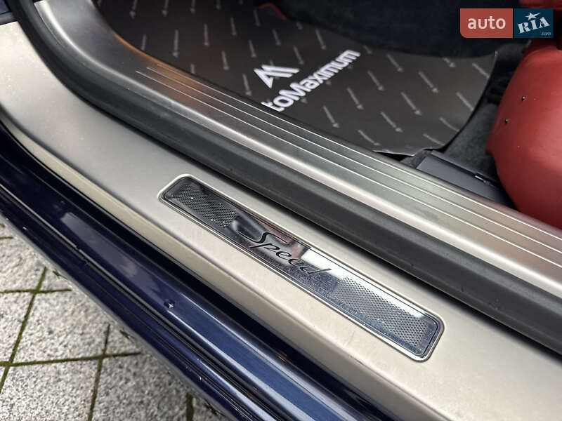 Седан Bentley Continental Flying Spur 2012 в Києві