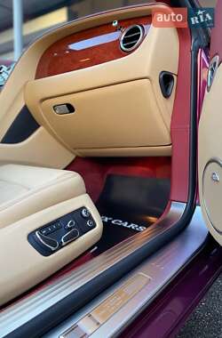 Купе Bentley Continental GT 2012 в 