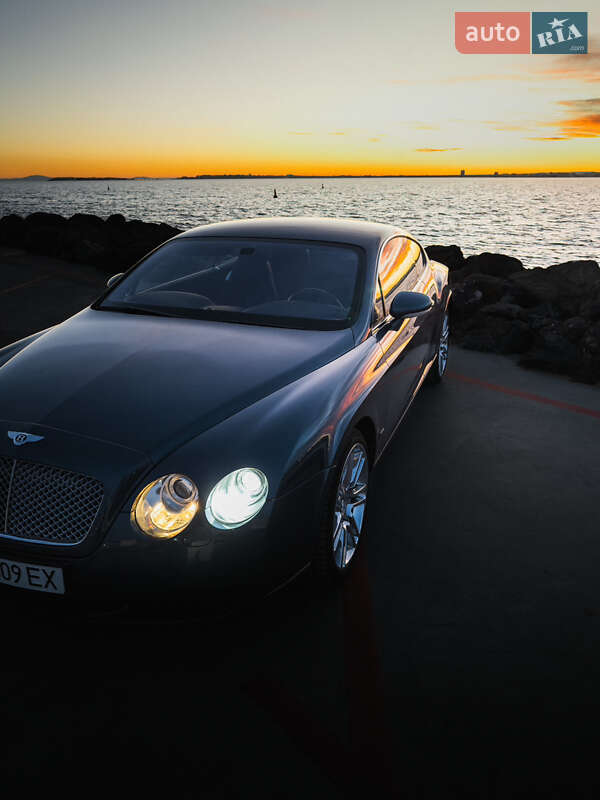 Купе Bentley Continental GT 2006 в Чернівцях