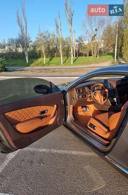 Купе Bentley Continental GT 2016 в 