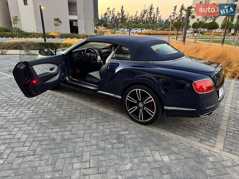 Купе Bentley Continental GT 2013 в Черновцах