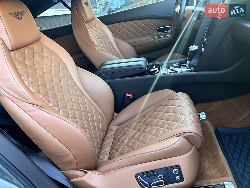 Купе Bentley Continental GT 2016 в Киеве фото 32 Купе Bentley Continental GT 2016 в Киеве