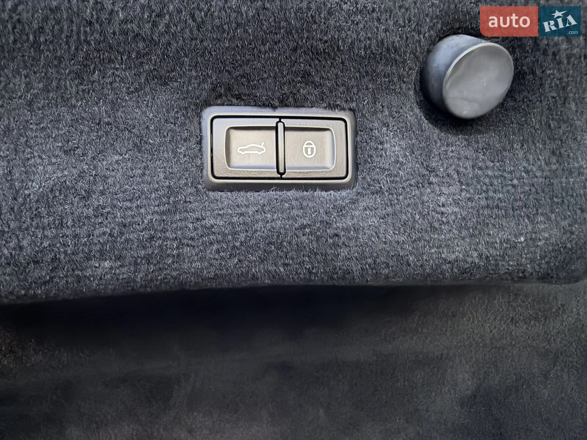 2018 Volkswagen Touareg - мініатюра 113