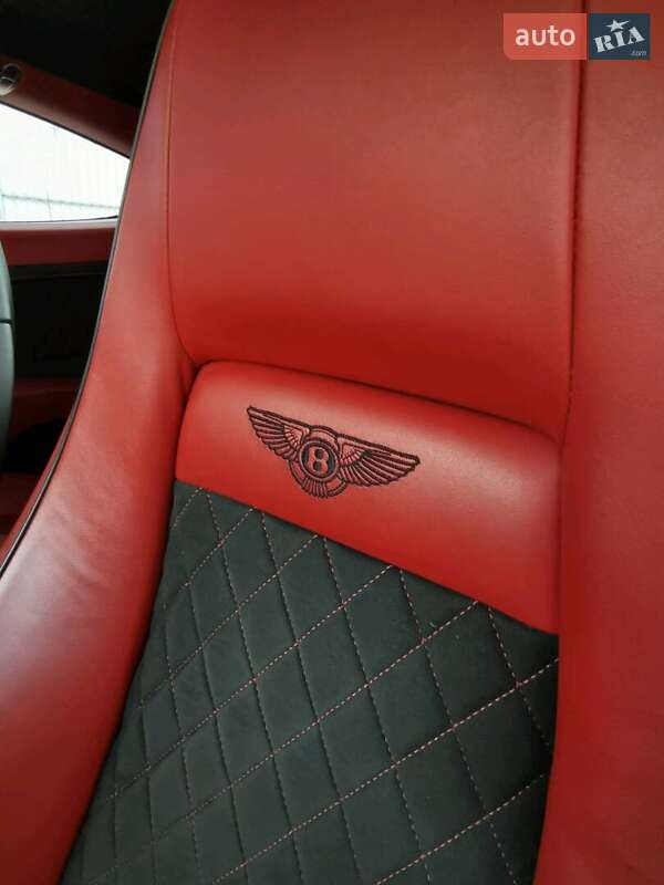 Купе Bentley Continental 2010 в Києві