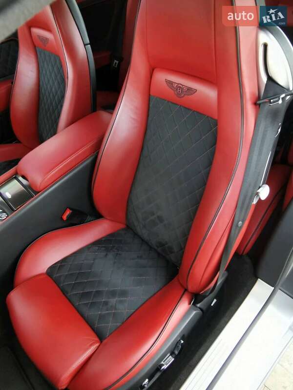Купе Bentley Continental 2010 в Києві