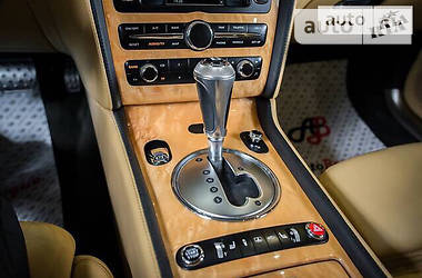 Седан Bentley Flying Spur 2006 в Житомире