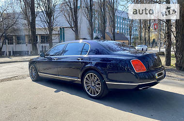 Седан Bentley Flying Spur 2010 в Києві