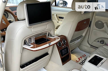 Седан Bentley Flying Spur 2013 в Киеве