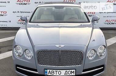 Седан Bentley Flying Spur 2013 в Киеве