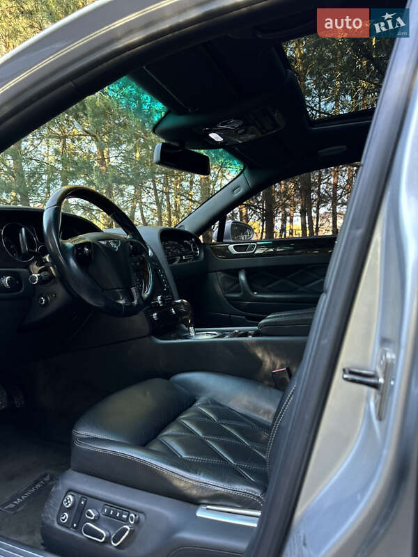 Седан Bentley Flying Spur 2008 в Львові