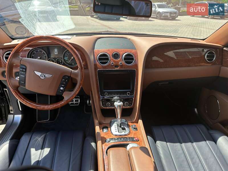 Лімузин Bentley Flying Spur 2014 в Києві