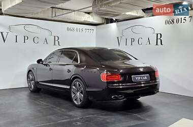 Седан Bentley Flying Spur 2017 в 