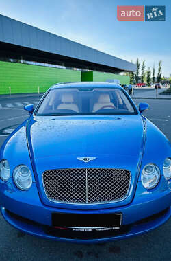 Седан Bentley Flying Spur 2006 в Львові