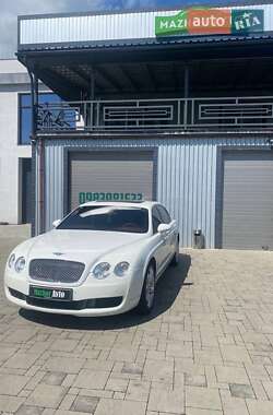 Седан Bentley Flying Spur 2008 в Тячеве