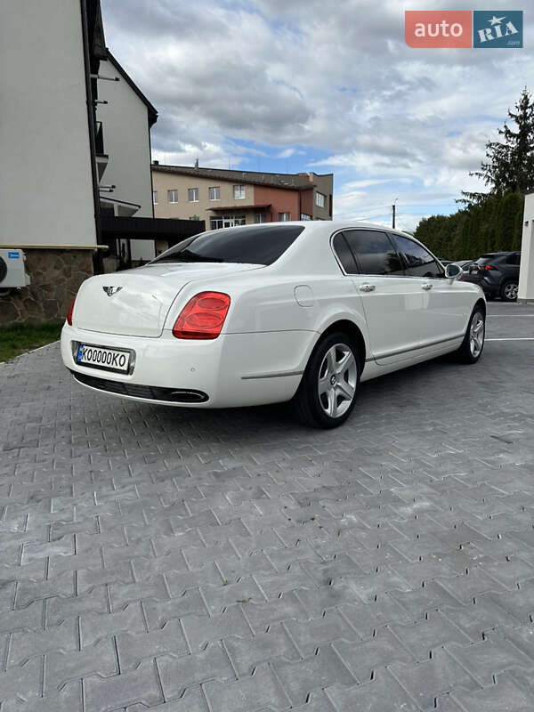 Седан Bentley Flying Spur 2008 в Тячеві