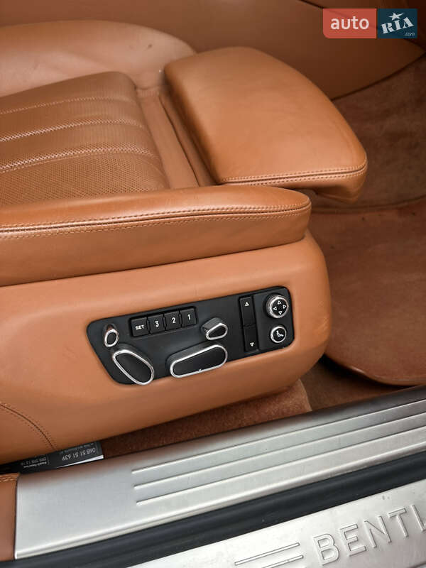 Седан Bentley Flying Spur 2008 в Тячеві