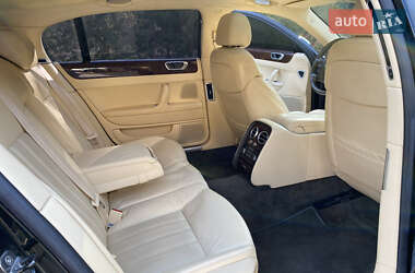 Купе Bentley Flying Spur 2007 в 