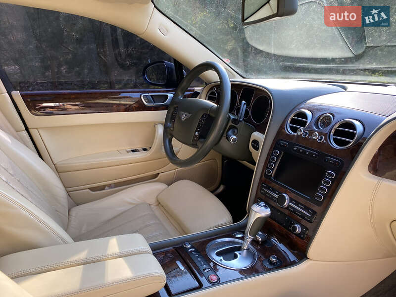 Купе Bentley Flying Spur 2007 в Львове фото 16 Купе Bentley Flying Spur 2007 в Львове