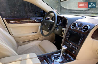 Купе Bentley Flying Spur 2007 в 