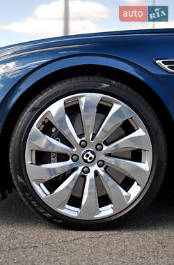 Седан Bentley Flying Spur 2020 в 