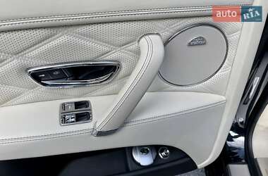 Седан Bentley Flying Spur 2013 в 