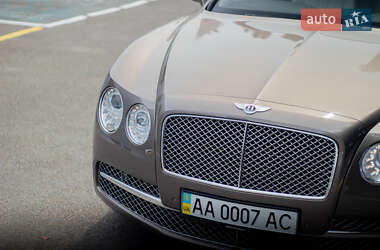 Седан Bentley Flying Spur 2013 в 