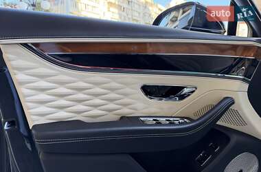 Седан Bentley Flying Spur 2020 в 