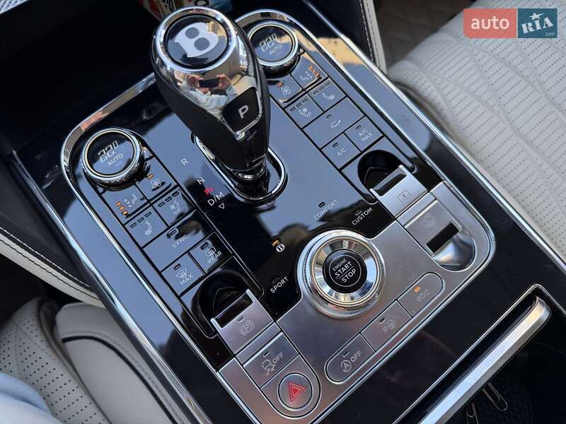Седан Bentley Flying Spur 2020 в Киеве