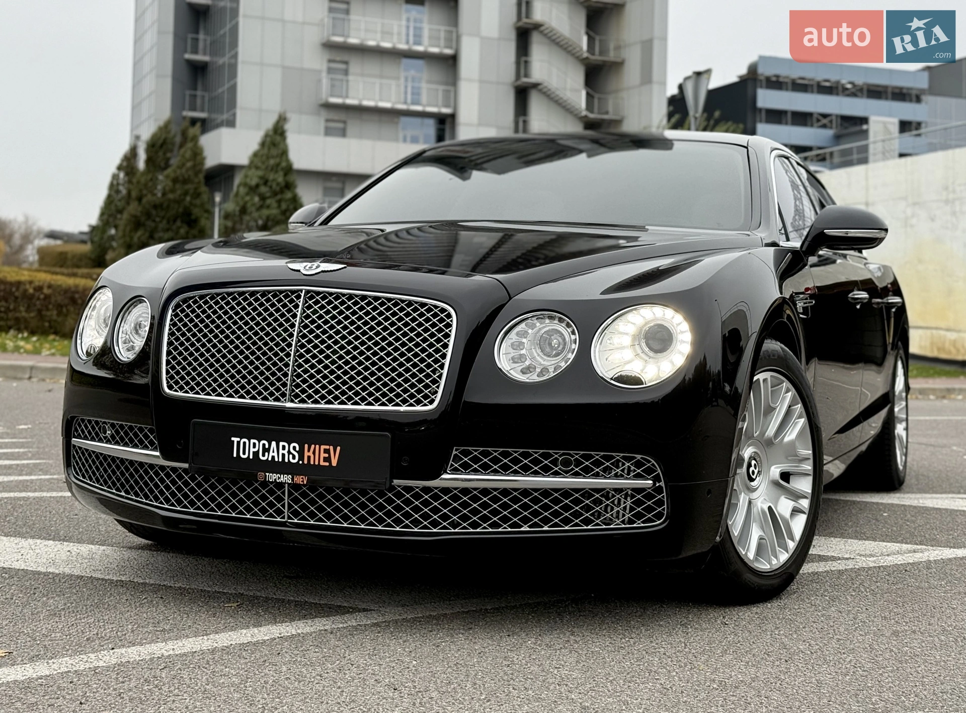 2013 Bentley Flying Spur - мініатюра 2