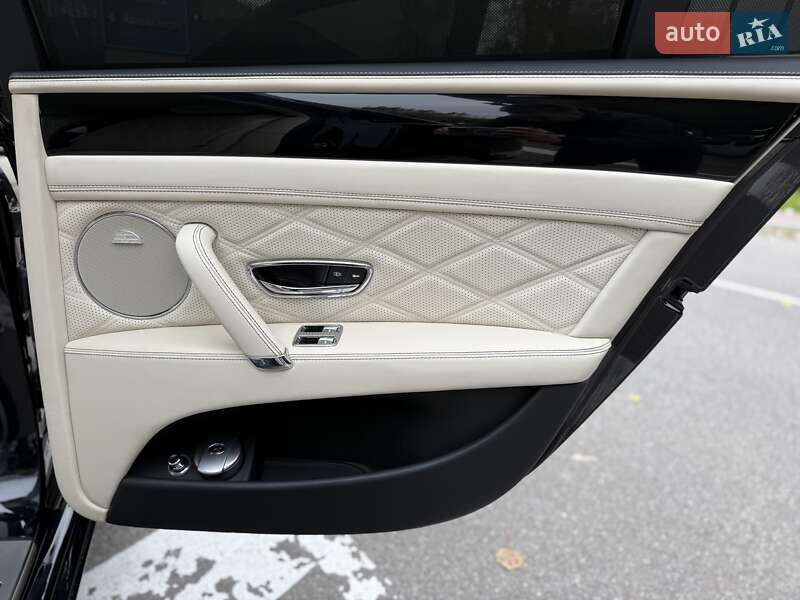 Седан Bentley Flying Spur 2013 в Киеве фото 51 Седан Bentley Flying Spur 2013 в Киеве