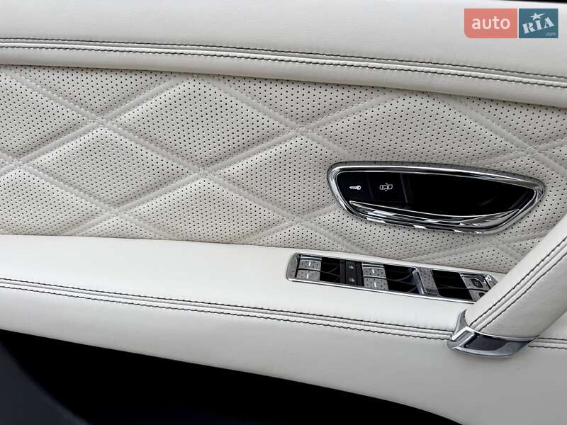Седан Bentley Flying Spur 2013 в Киеве фото 75 Седан Bentley Flying Spur 2013 в Киеве