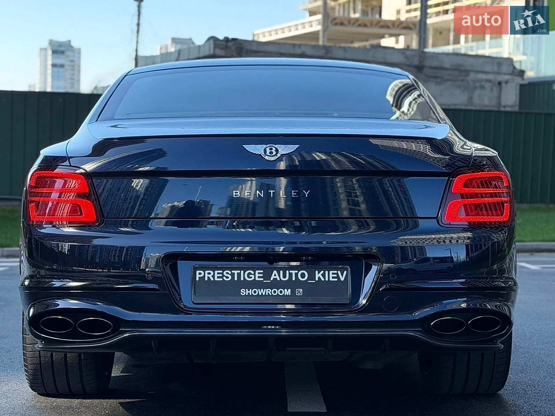 2022 Bentley Flying Spur - мініатюра 20