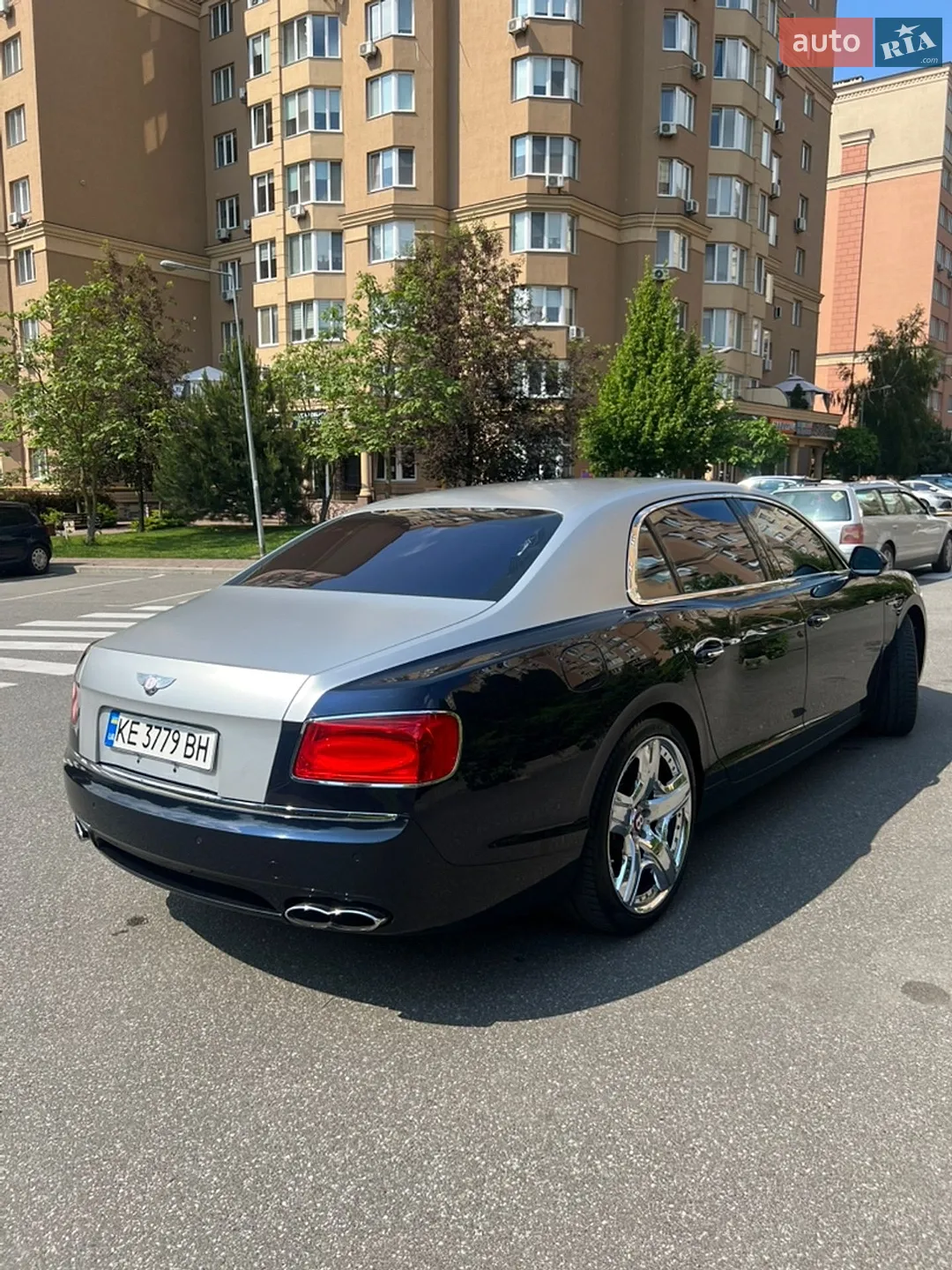 2014 Bentley Flying Spur - мініатюра 3