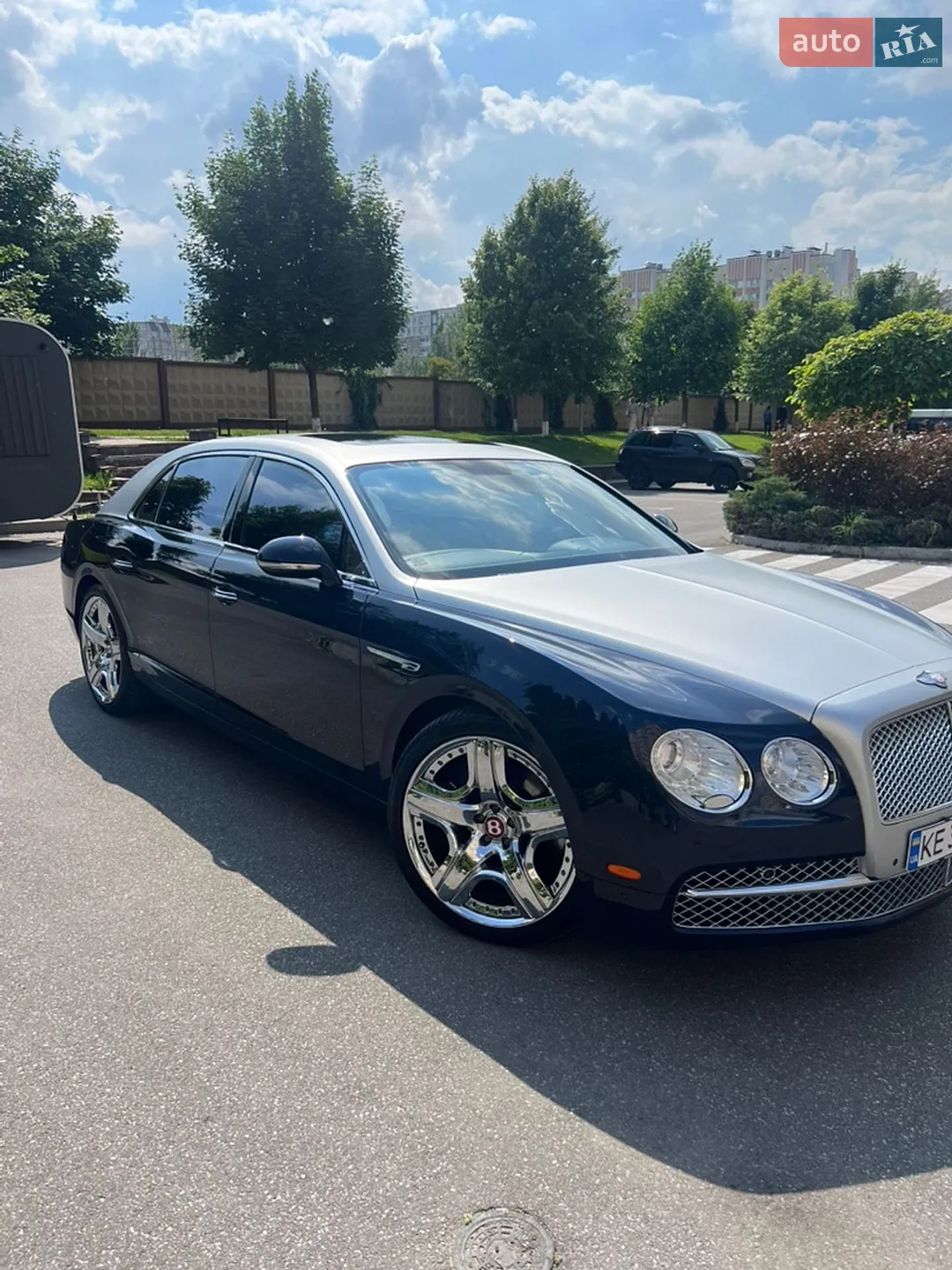 2014 Bentley Flying Spur - мініатюра 4