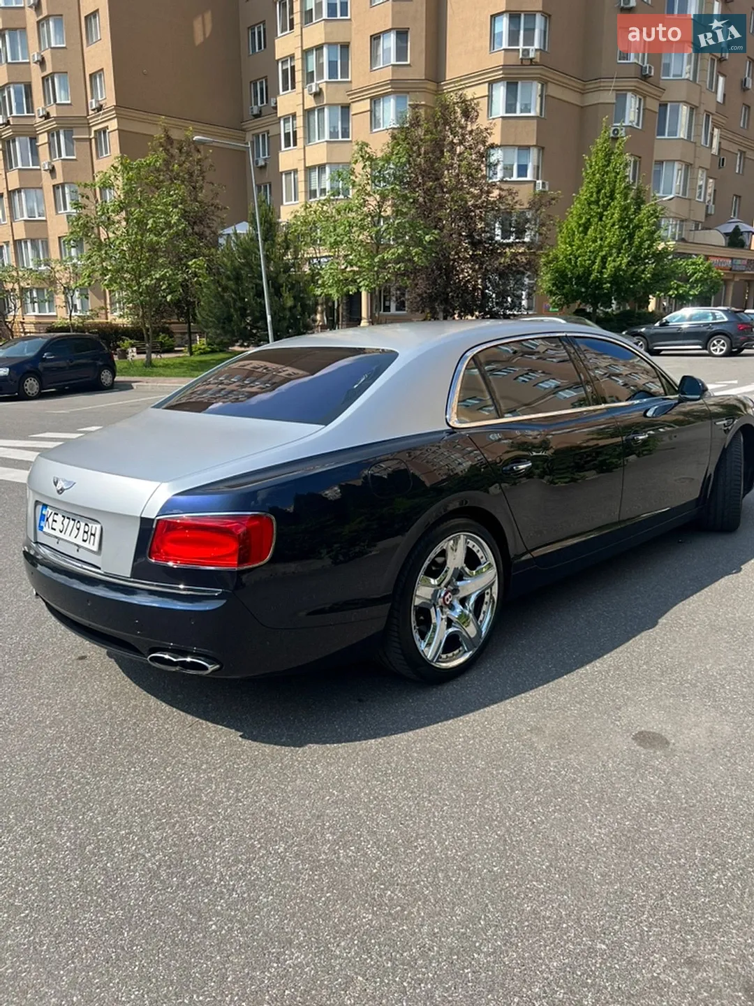 2014 Bentley Flying Spur - мініатюра 16