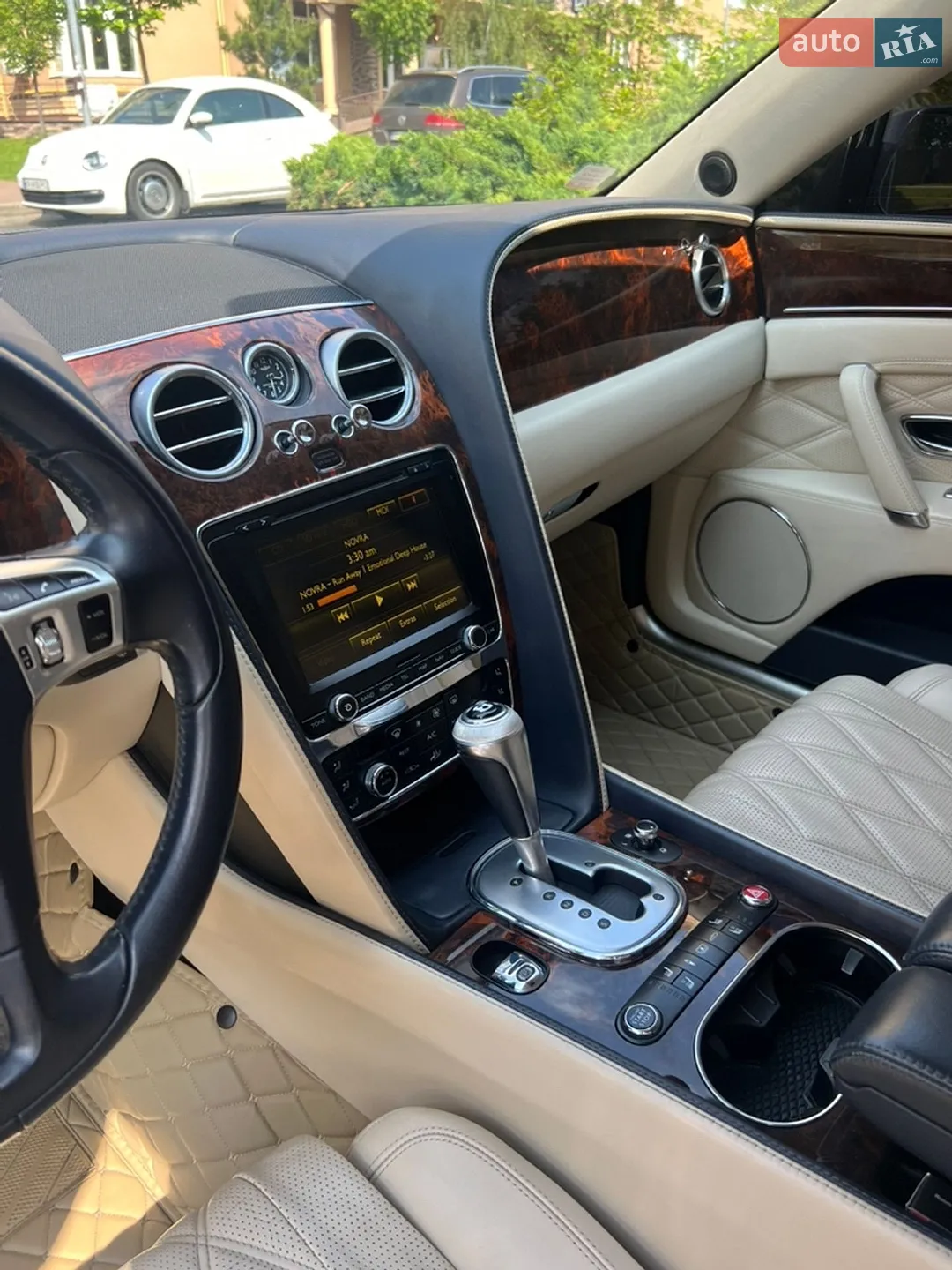 2014 Bentley Flying Spur - мініатюра 18