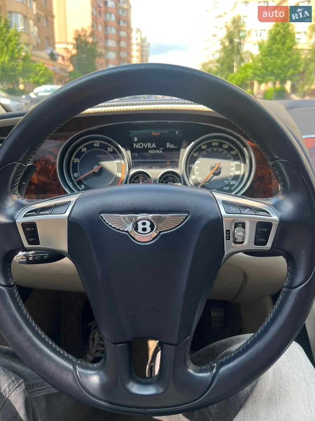 2014 Bentley Flying Spur - мініатюра 33