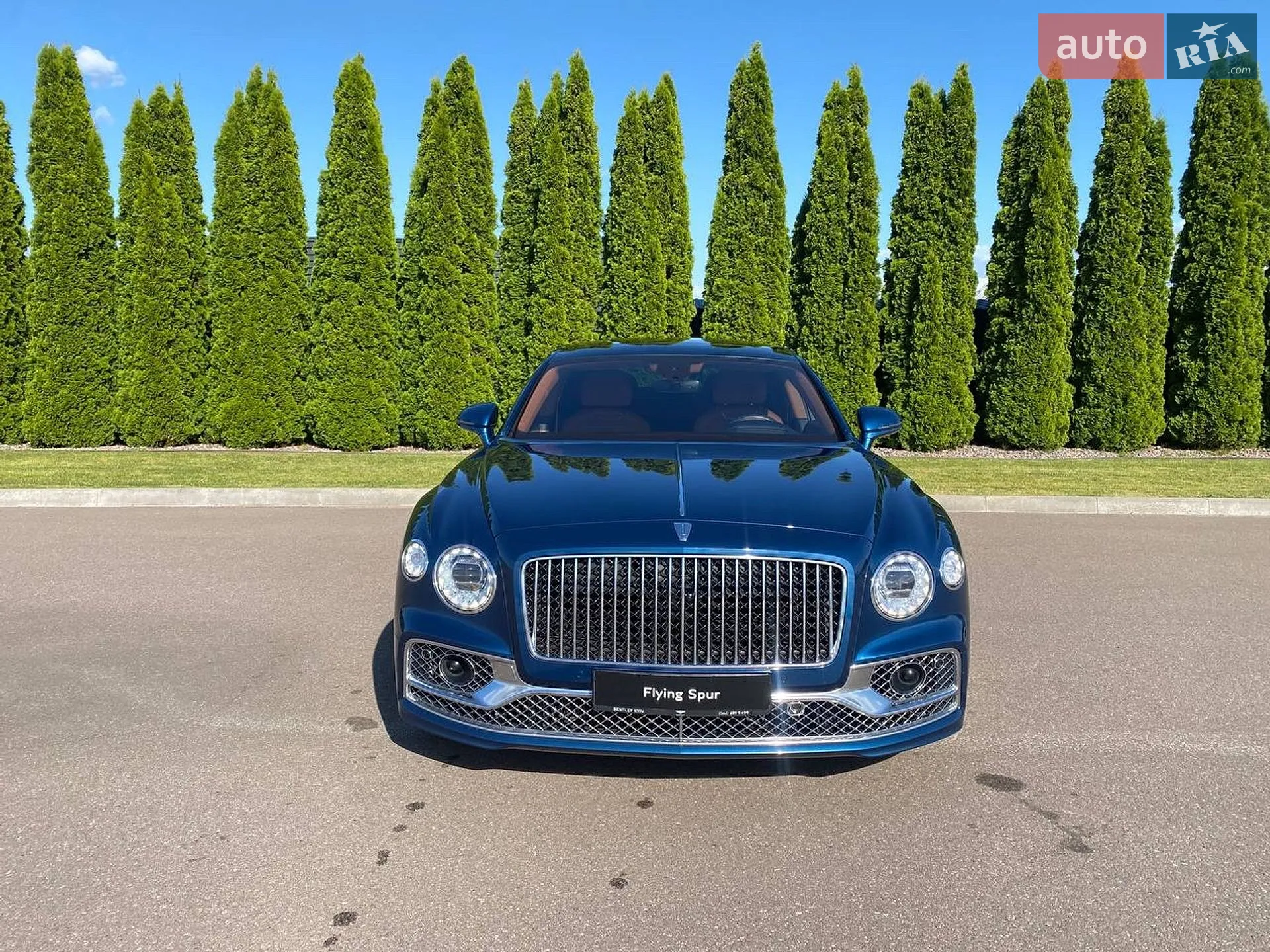 2020 Bentley Flying Spur - мініатюра 3