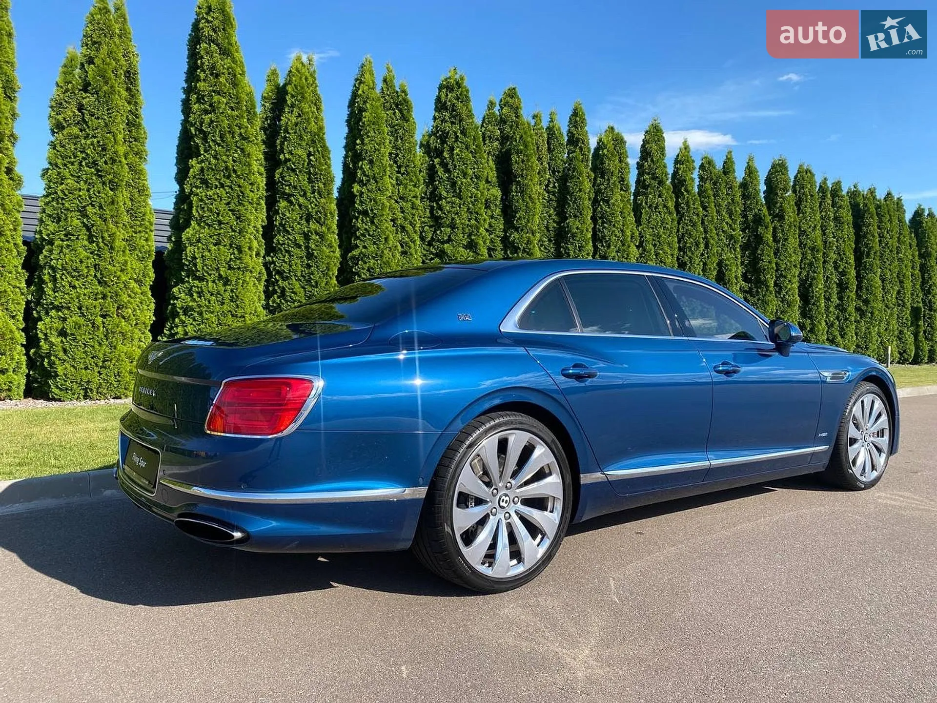 2020 Bentley Flying Spur - мініатюра 8