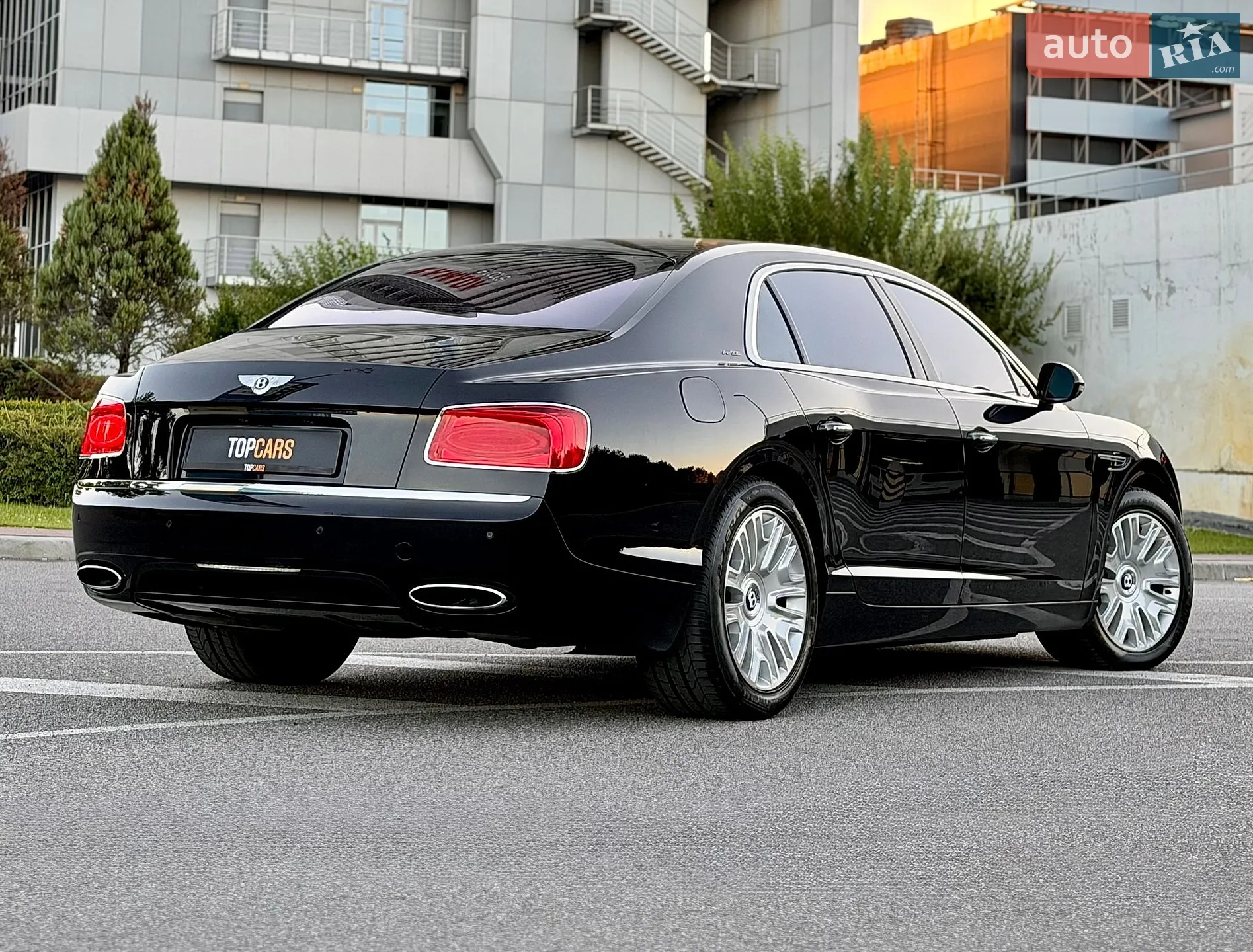 2013 Bentley Flying Spur - мініатюра 18