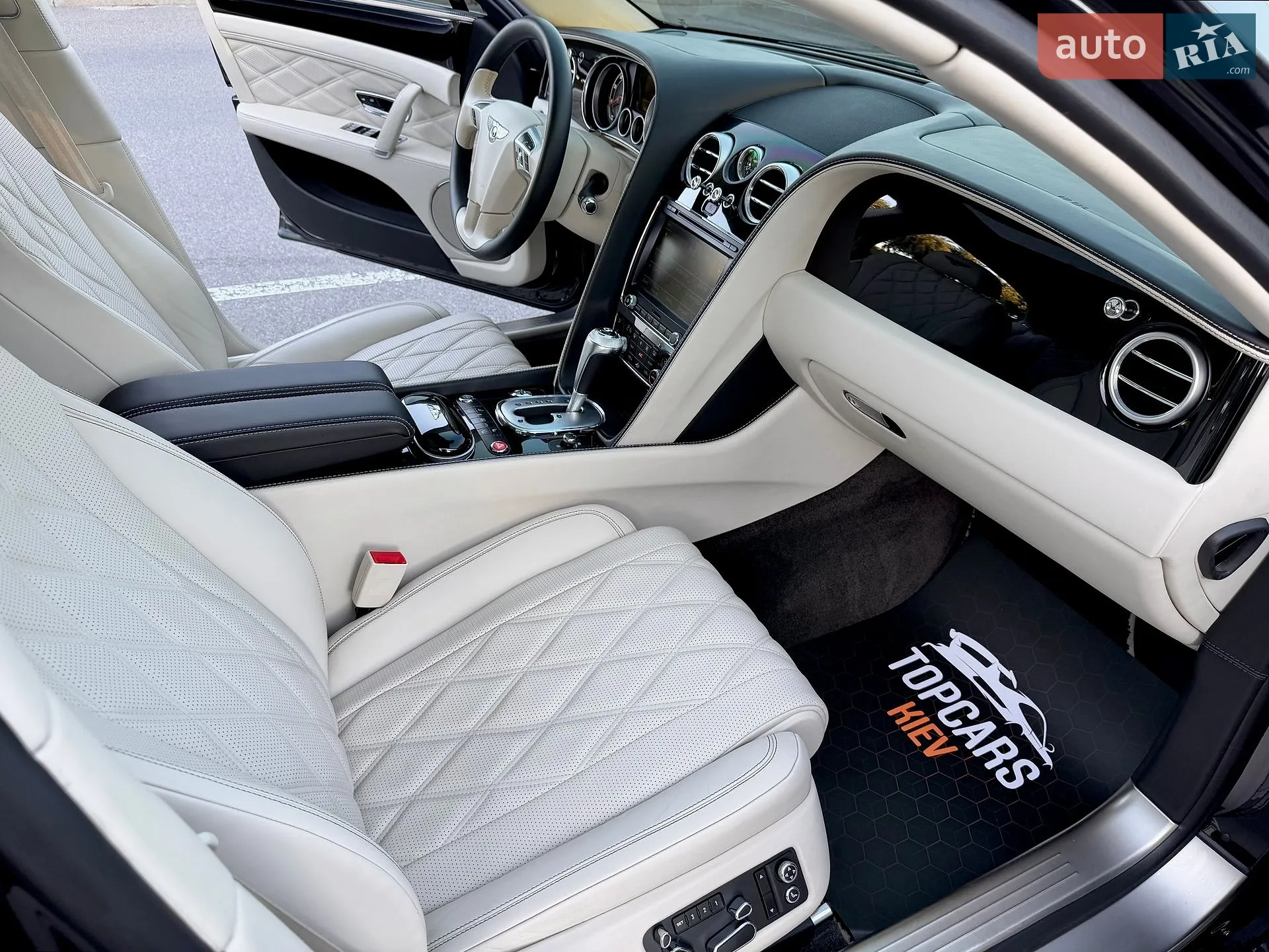 2013 Bentley Flying Spur - мініатюра 37