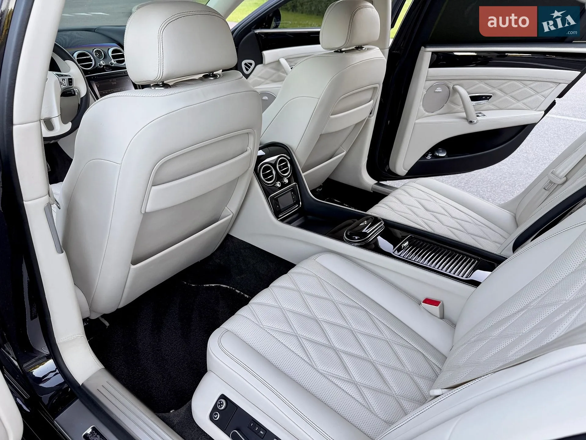 2013 Bentley Flying Spur - мініатюра 56