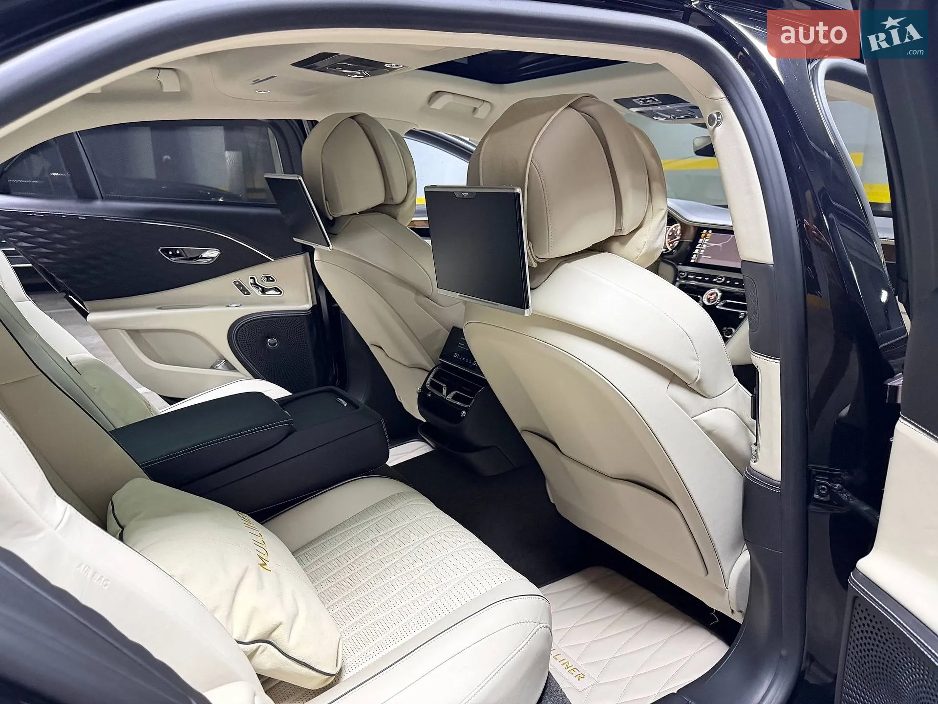 2020 Bentley Flying Spur - мініатюра 68